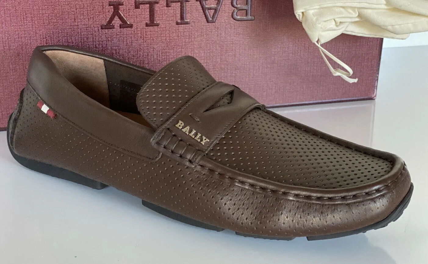 NIB Bally Perforated Calf Leather Driver Loafers Shoes Coconut 10 EEE US 6231354